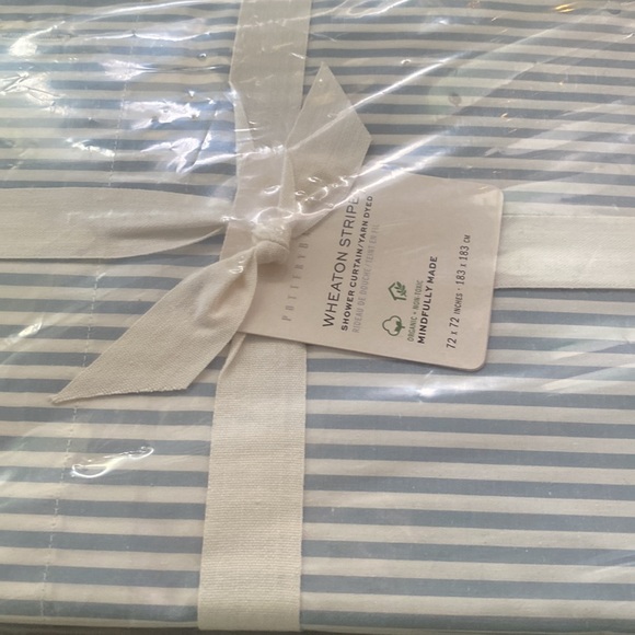 Pottery Barn Wheaton Striped Organic Shower Curtain Chambray - Picture 10 of 15